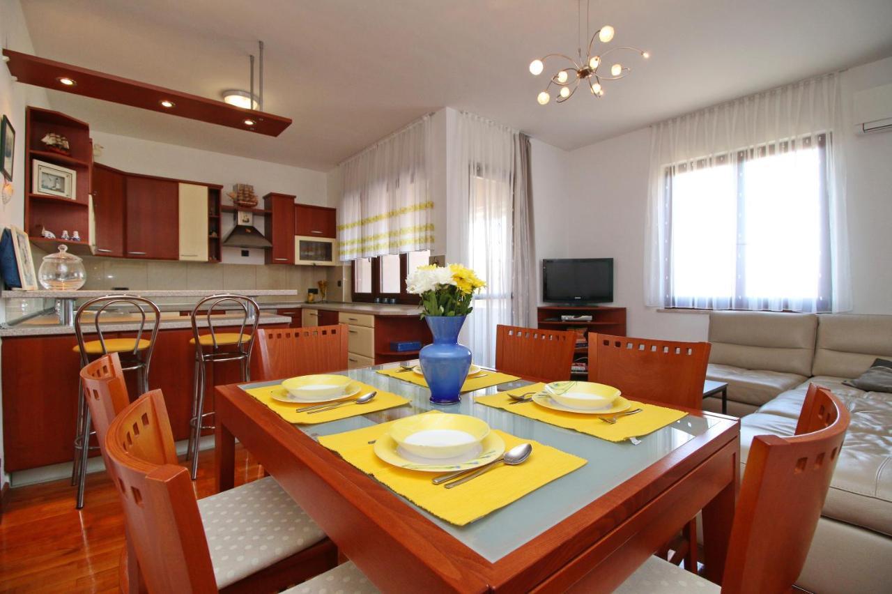 Polo Apartments Rovinj Exterior photo
